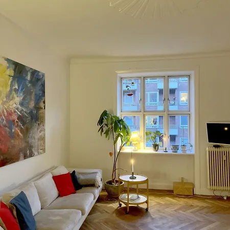 Apartmentincopenhagen 1617 *